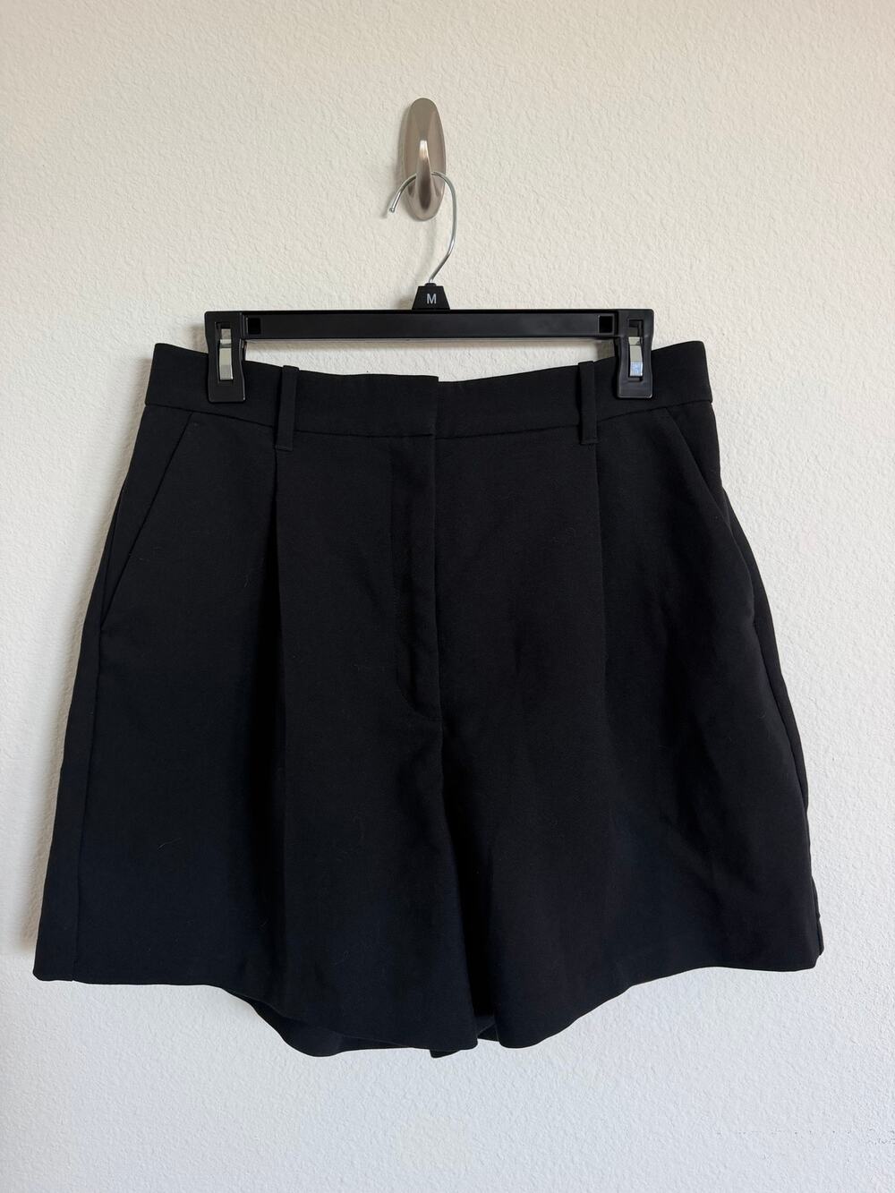 Abercrombie and Fitch Sloan Tailored Black Shorts preppy chic academy size med